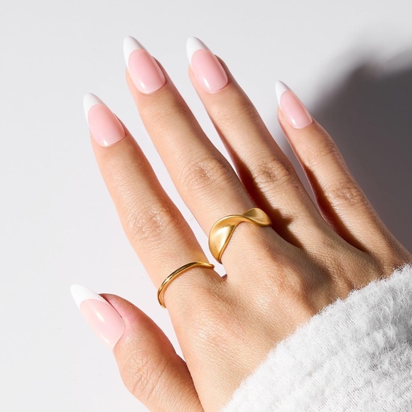 Modelones 150 French Tip Press on Nails Short Almond - Picture 5 of 9